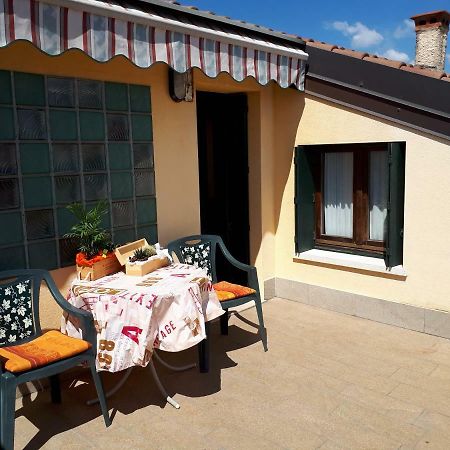 Apartamento Casa Madonnina Dossobuono Exterior foto