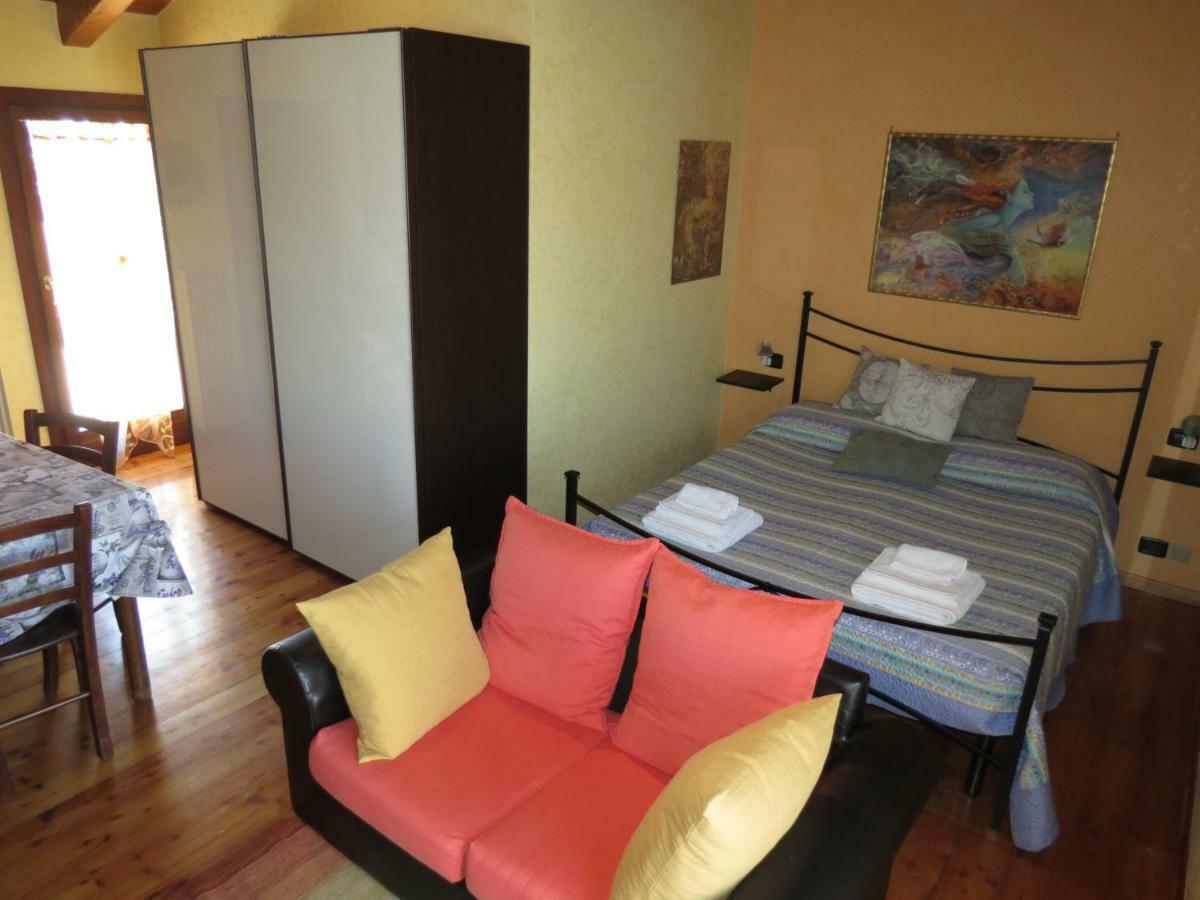 Apartamento Casa Madonnina Dossobuono Exterior foto